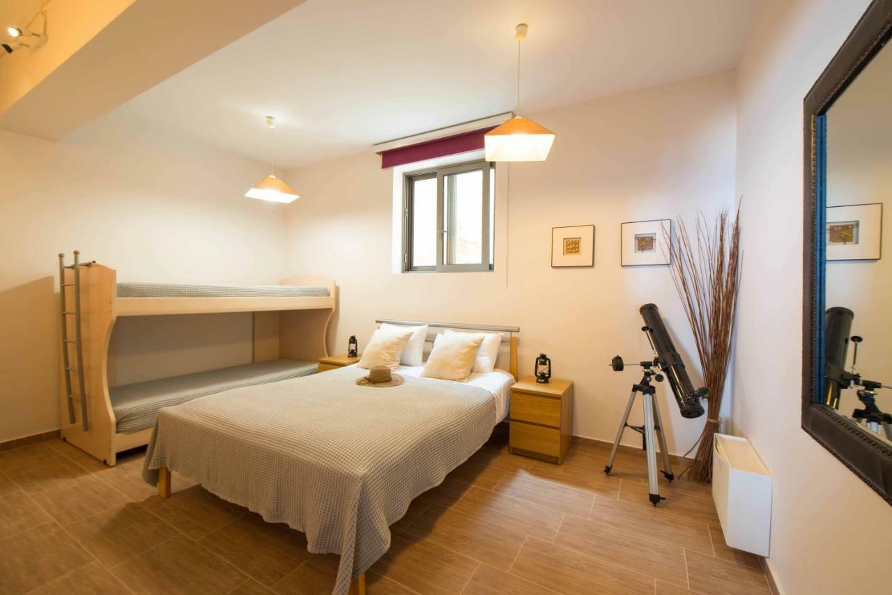 Villa Kivis كيفيريون المظهر الخارجي الصورة