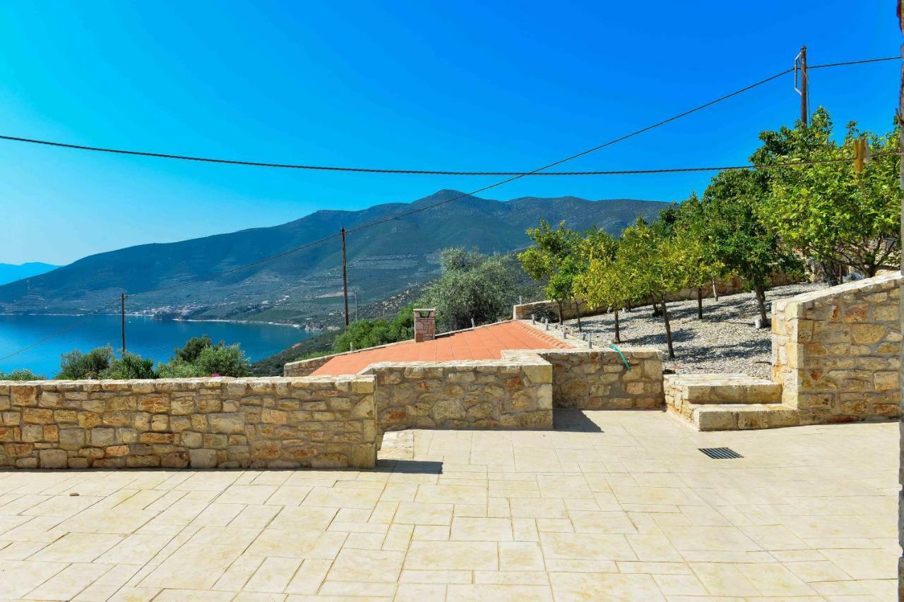 Villa Kivis كيفيريون المظهر الخارجي الصورة