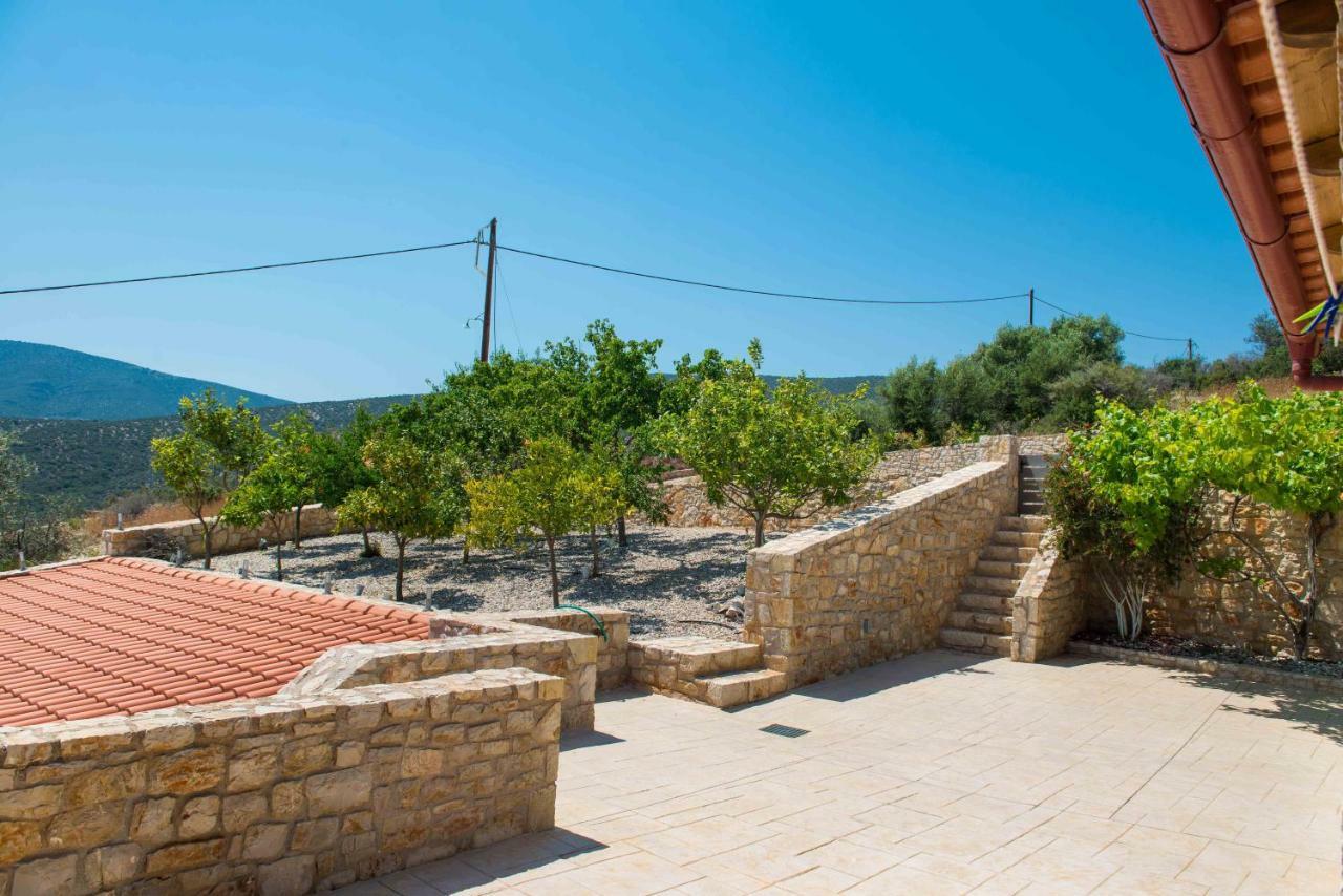 Villa Kivis كيفيريون المظهر الخارجي الصورة