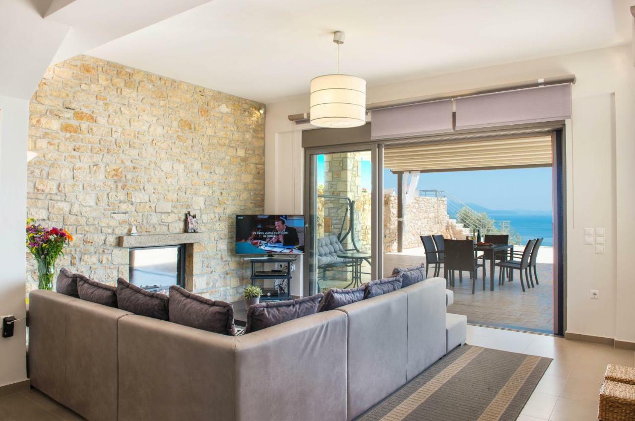Villa Kivis كيفيريون المظهر الخارجي الصورة